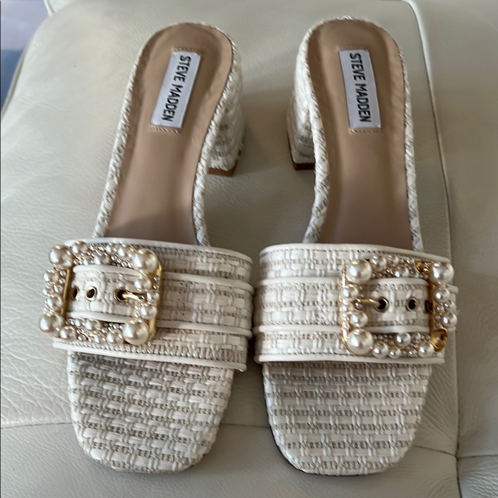 Steve Madden Women's Sandre Pearl Studded Buckle Sandals Cream Size 10